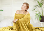 Utopia Bedding Fleece Blanket Twin Size Gold 300GSM Luxury Anti-Static Fuzzy Soft Microfiber Bed Blanket (60x80 Inch)