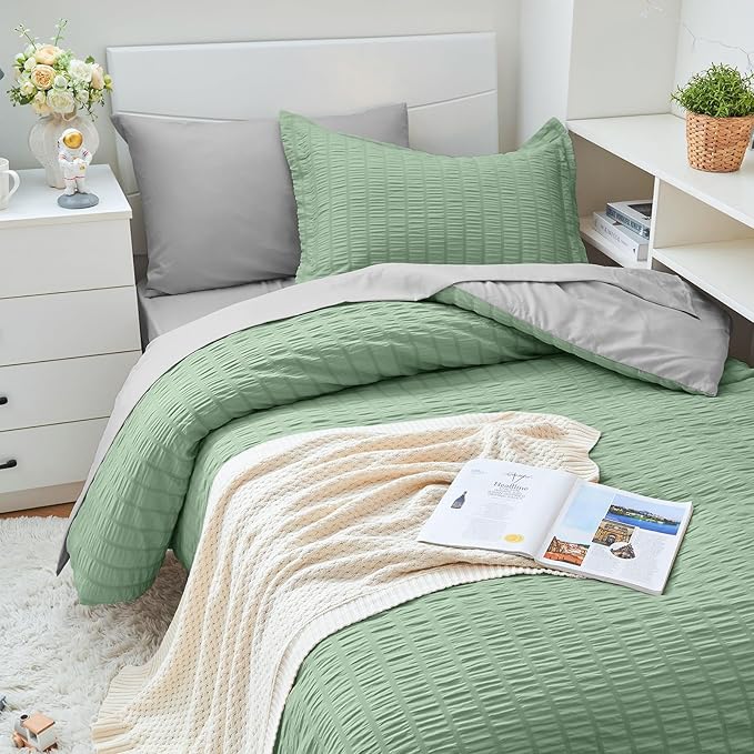 HYMOKEGE Sage Green/Light Grey Twin XL Comforter Set Seersucker 5 Pieces, All Season Luxury Bed in a Bag for Bedroom, Bedding Set with Comforter, Sheets, Pillowcase & Sham