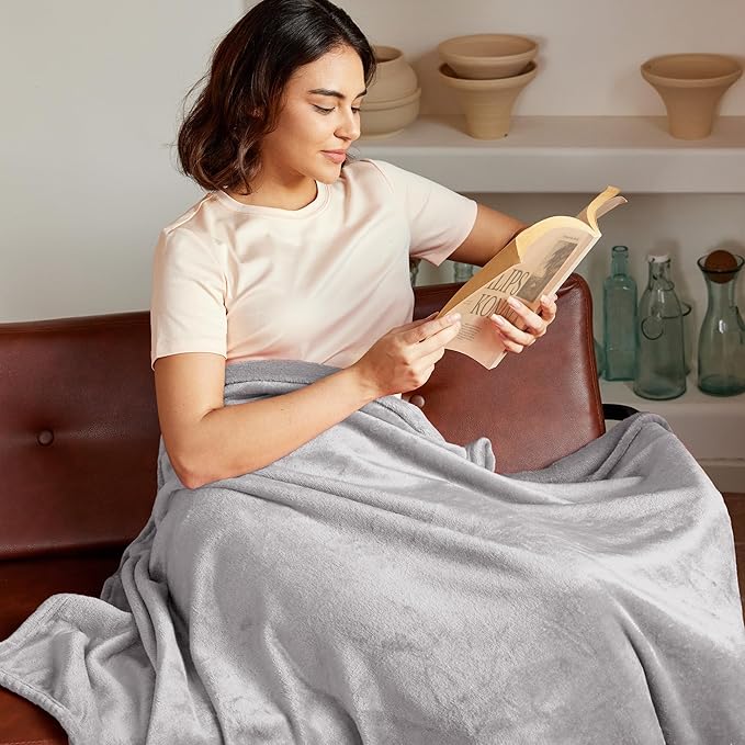 Exclusivo Mezcla Fleece Blanket Queen Size for Bed, Super Soft and Warm, All Season Use, Cozy, Plush, Lightweight, 90x90 Inches, Light Grey