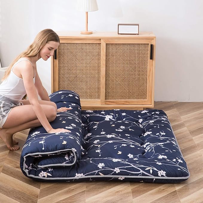MAXYOYO Navy Floral Printed Japanese Floor Mattress Rustic Style Futon Mattress Foldable Bed Roll Up Camping Lounger Couches and Sofas Mattress Topper Twin Size