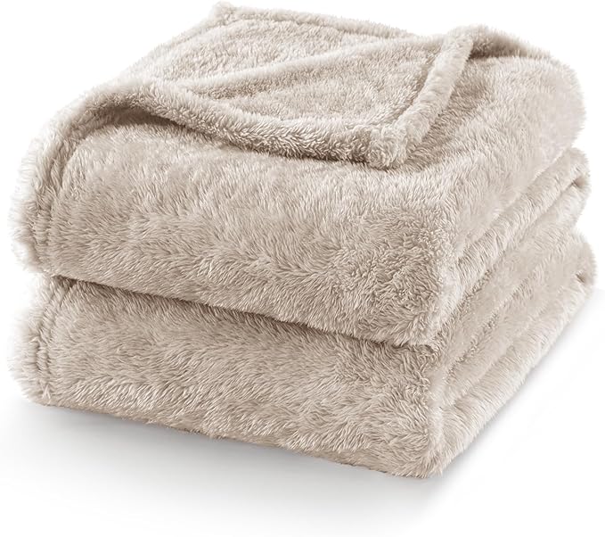 Exclusivo Mezcla Plush Fuzzy Fleece Bed Blanket King Size, Super Soft, Fluffy and Warm Blankets, Suitable for All Seasons (Camel, 90x104 Inches)