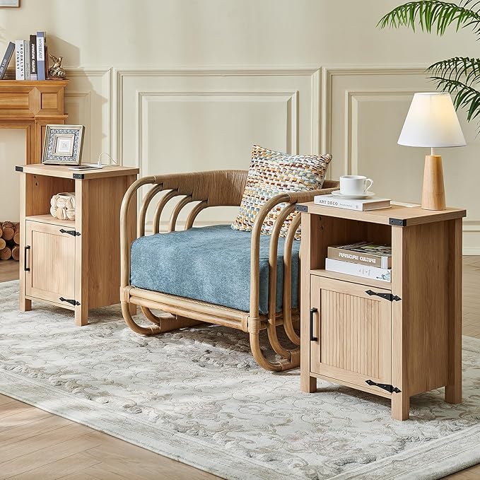 Boho Fluted Nightstand for Bedroom, 18" Rustic Night Stand with Charging Station & USB Port, Modern Accent Bedside Tables with Open Storage Shelf & Door, Wood End Table for Home, Natural Oak