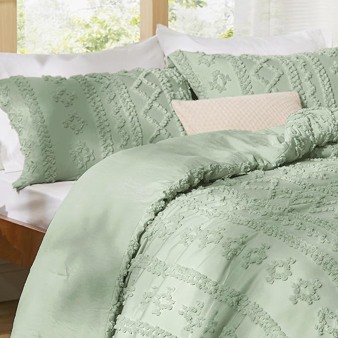 Bedsure Tufted Boho Comforter Set Queen Size - Sage Green Boho Bed Set, GentleSoft™ 3 Pieces Farmhouse Shabby Chic Embroidery Bedding, Gifts for Woman, Soft Jacquard Queen Comforter for All Seasons