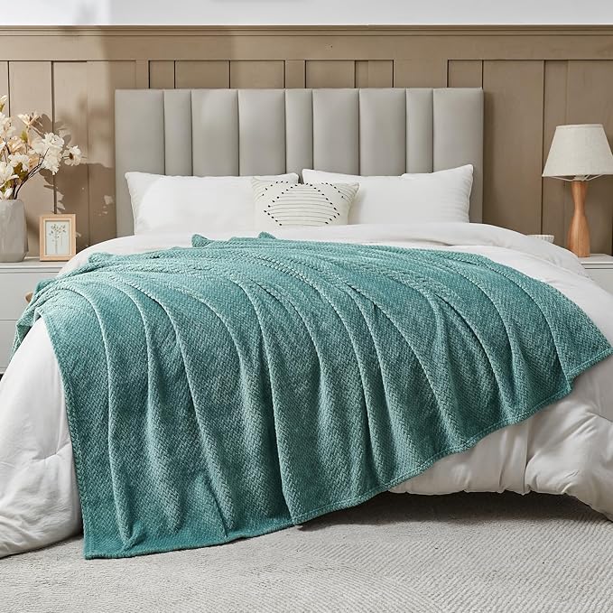 NEWCOSPLAY Super Soft Twin Blanket Light Teal Premium Silky Flannel Fleece Leaves Pattern Lightweight Bed Blanket All Season Use (Light Teal, Twin(60"x80"))