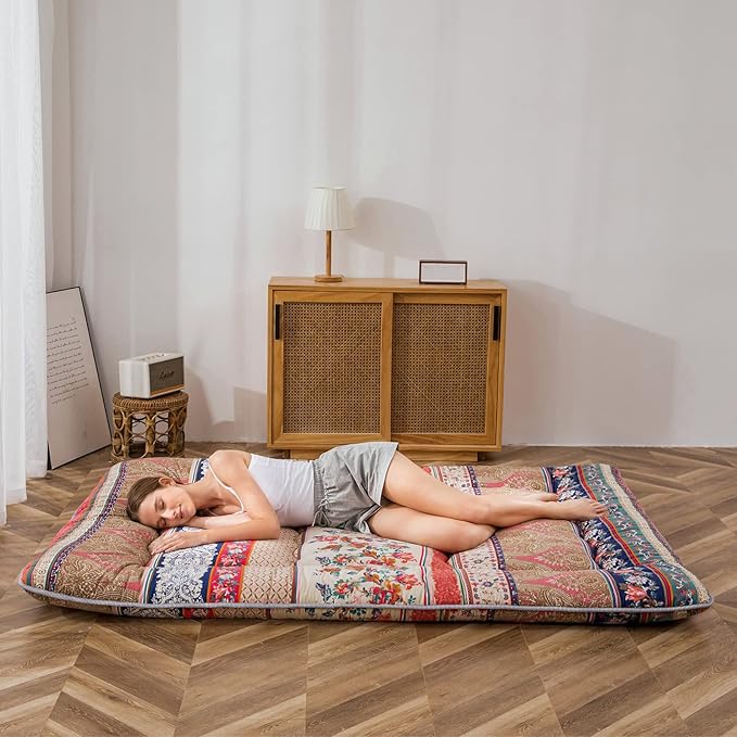 MAXYOYO Bohemian Retro Floor Mattress Vintage Floral Japanese Futon Mattress Roll Up Thicken Sleeping Bed Portable Camping Mattress Floor Lounger Couch Bed Mattress Pad, Twin Size