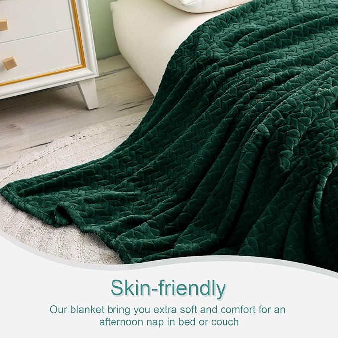 Exclusivo Mezcla Fleece Queen Size Blanket for Bed, 90x90 Inches Soft Cozy Jacquard Flannel Blankets, Lightweight Fuzzy Plush Warm for Winter, Forest Green