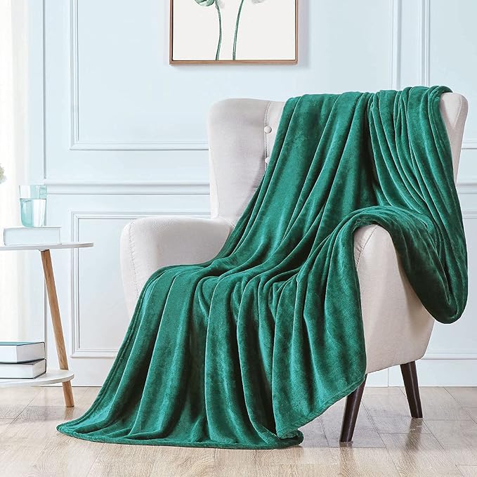 Walensee Fleece Blanket Plush Throw Fuzzy Lightweight (Queen Size 90x90 Emerald Green) Super Soft Microfiber Flannel Blankets for Couch, Bed, Sofa Ultra Luxurious Warm and Cozy for All Seasons