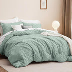 Bedsure Queen Comforter Set - Sage Green Comforter, Boho Tufted Shabby Chic Bedding for Kids, 3 Pieces Vintage Farmhouse Bed Set for All Seasons, Fluffy Soft Bedding with 2 Pillow Shams
