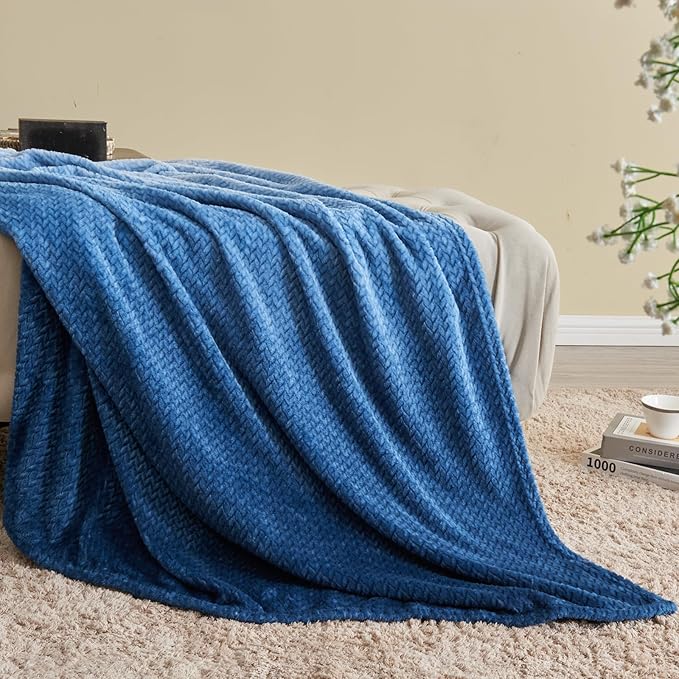 NEWCOSPLAY Super Soft Twin Blanket Ombre Blue Premium Silky Flannel Fleece Leaves Pattern Lightweight Bed Blanket All Season Use (Ombre Blue, Twin(60"x80"))