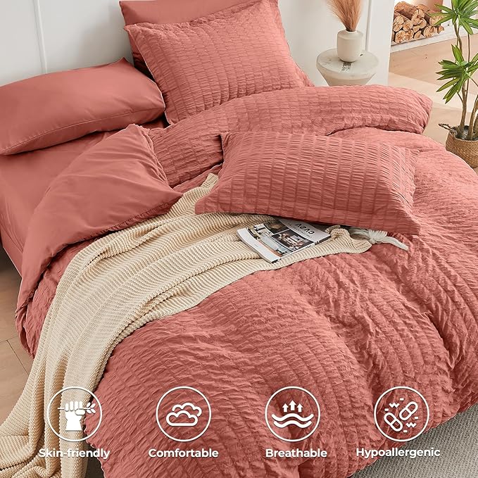HYMOKEGE Coral Queen Comforter Set Seersucker 7 Pieces, All Season Luxury Bed in a Bag Queen for Bedroom, Bedding Set with Comforter, Sheets, Pillowcases & Shams