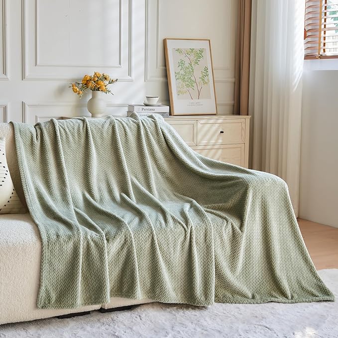 NEWCOSPLAY Super Soft King Blanket Sage Green Premium Silky Flannel Fleece Leaves Pattern Lightweight Bed Blanket All Season Use (Sage Green, King(90"x110"))