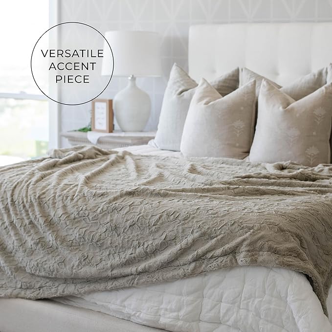 GRACED SOFT LUXURIES Feather Extra Large Faux Fur Throw Blanket | Ultra Soft & Fluffy 60x80 inches | Cozy, Thick & Warm | Perfect for Bed, Couch, and Lounging for Kids & Adults | Feather Gray