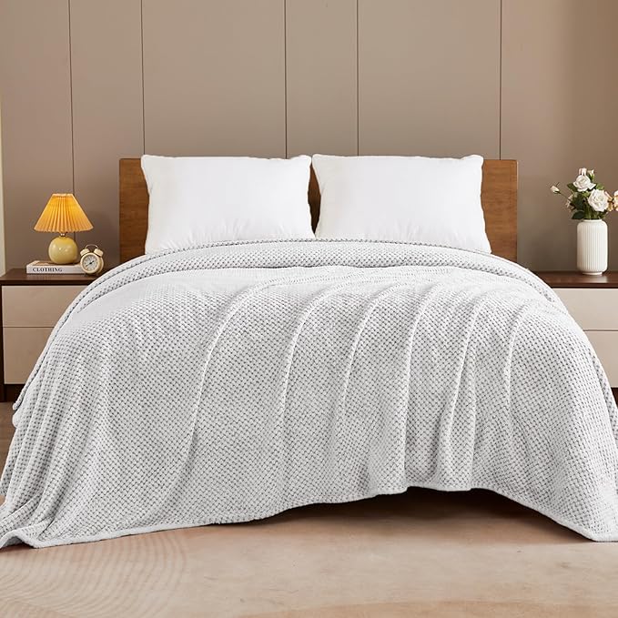 Exclusivo Mezcla Fleece Throw Blanket Extra Large, Super Soft and Warm Blankets for Couch, Sofa and Bed Waffle Textured, Cozy, Fuzzy and Lightweight (Mixed Light Grey, 50x70 Inches)