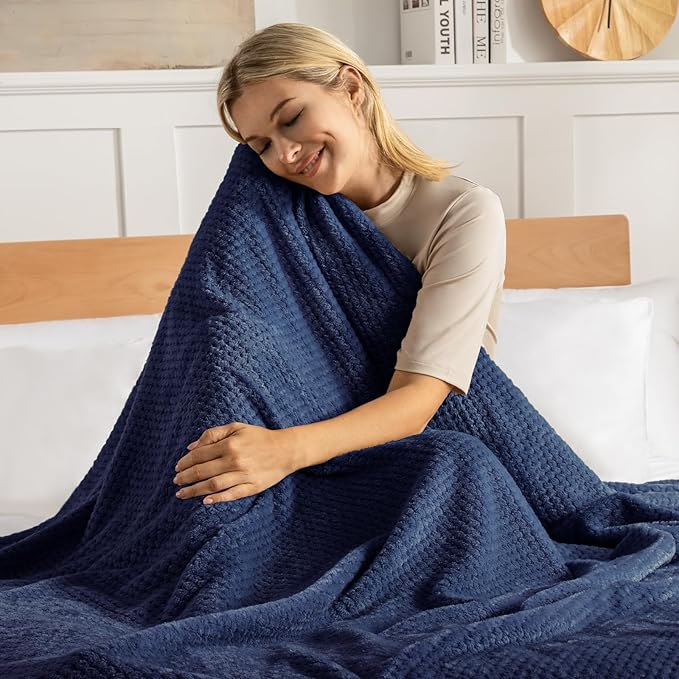 Exclusivo Mezcla Fleece Bed Blanket Twin Size, Super Soft and Warm Blankets for Couch, Sofa and Bed Waffle Textured, Cozy, Fuzzy and Lightweight (Navy Blue, 90x66 Inches)