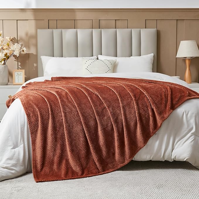 NEWCOSPLAY Super Soft King Blanket Coffee Premium Silky Flannel Fleece Leaves Pattern Lightweight Bed Blanket All Season Use (Coffee, King(90"x110"))