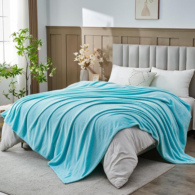 NEWCOSPLAY Super Soft Queen Blanket Turquoise Premium Silky Flannel Fleece Leaves Pattern Lightweight Bed Blanket All Season Use (Turquoise, Queen(90"x90"))