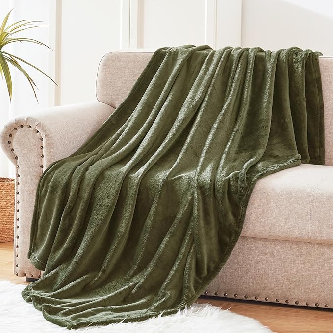 Exclusivo Mezcla Fleece Throw Blanket for Couch, Sofa, 300GSM Super Soft and Warm Blankets, Olive Green Throw All Season Use, Cozy, Plush, Lightweight, 50x60 Inches