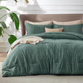 Bedsure Queen Comforter Set - Emerald Green Soft Bedding for All Seasons, Cationic Dyed Bed Set, 3 Pieces, 1 Queen Size Comforter (90"x90") and 2 Pillow Shams (20"x26"+2")