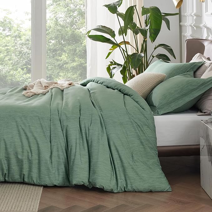 Bedsure Full Comforter Set - Green Soft Bedding for All Seasons, Cationic Dyed Bed Set, 3 Pieces, 1 Full Size Comforter (82"x86") and 2 Pillow Shams (20"x26"+2")