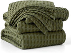 Bedsure Cooling Cotton Waffle Oversized King Blanket - Lightweight Breathable Rayon Derived from Bamboo for Hot Sleepers, Luxury Throws for Bed and Sofa, Green, 120x96 Inches