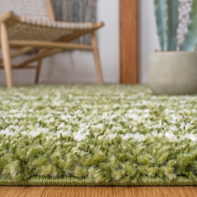 SAFAVIEH Arizona Shag Collection Accent Rug - 4' x 6', Green & Ivory, Moroccan Design, Non-Shedding & Easy Care, 1.6-inch Thick Ideal for High Traffic Areas in Entryway, Living Room, Bedroom (ASG741X)