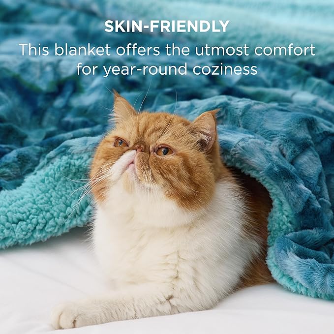 Bedsure GentleSoft Sherpa Fluffy Blanket King Size for Bed - Fleece Warm and Cozy for Women Gift, Plush & Fuzzy Faux Christmas Fur Blanket for Couch, Sofa Decor, Tie Dye Design, Teal, 108x90 Inches
