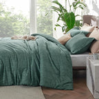Bedsure Twin/Twin XL Comforter Set - Emerald Green Soft Bedding for All Seasons, Cationic Dyed Bed Set, 2 Pieces, 1 Twin Size Comforter (68"x88") and 1 Pillow Sham (20"x26"+2")