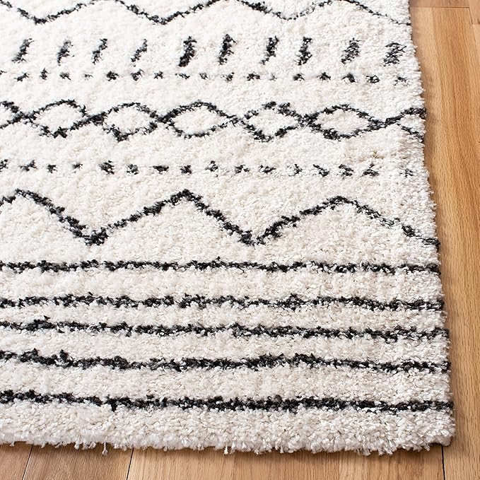 SAFAVIEH Arizona Shag Collection Area Rug - 5'1" Square, Ivory & Black, Moroccan Design, Non-Shedding, 1.6-inch Thick, Ideal for High Traffic Areas in Living Room, Bedroom (ASG741Z-5SQ)