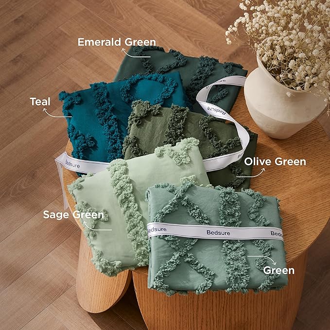 Bedsure Tufted Boho Comforter Set Full Size - Olive Green Boho Bed Set, GentleSoft™ 3 Pieces Farmhouse Shabby Chic Embroidery Bedding, Gifts for Woman, Soft Jacquard Full Comforter for All Seasons