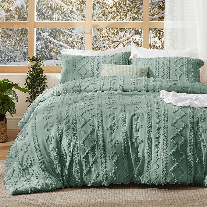 Bedsure Tufted Boho Comforter Set Full Size - Green Boho Bed Set, GentleSoft™ 3 Pieces Farmhouse Shabby Chic Embroidery Bedding, Gifts for Woman, Soft Jacquard Full Comforter for All Seasons