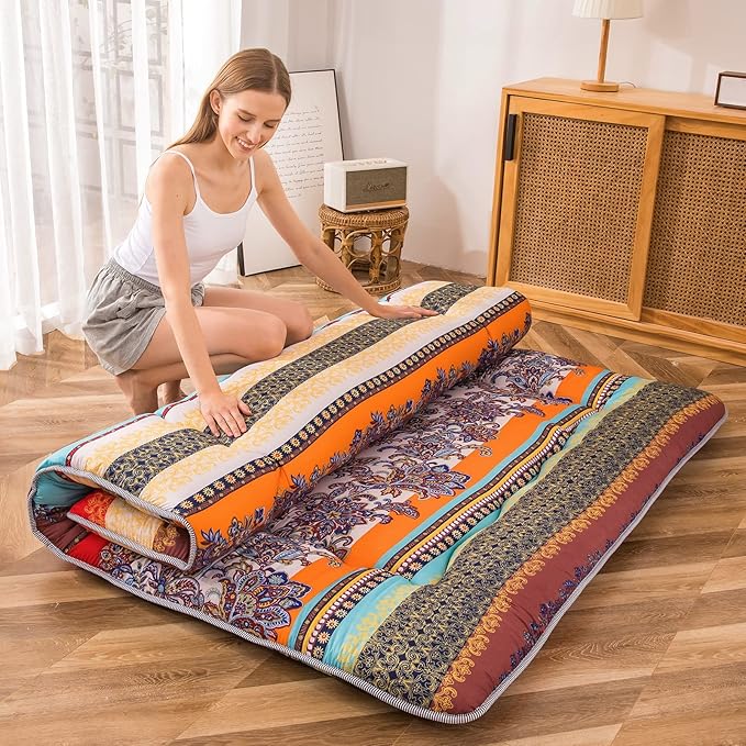 MAXYOYO Bohemian Retro Floor Mattress Vintage Floral Japanese Futon Mattress Roll Up Thicken Sleeping Bed Portable Camping Mattress Floor Lounger Couch Bed Mattress Pad, King Size