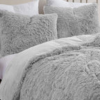 Full Size Luxury Faux Fur Comforter Set - Soft & Breathable 7-Piece Bedding Collection - 1 Comforter, 1 Fitted Sheet, 1 Flat, 2 Pillowcases, 2 Pillow Shams - Deep Pocket - Premium Quality, Silver
