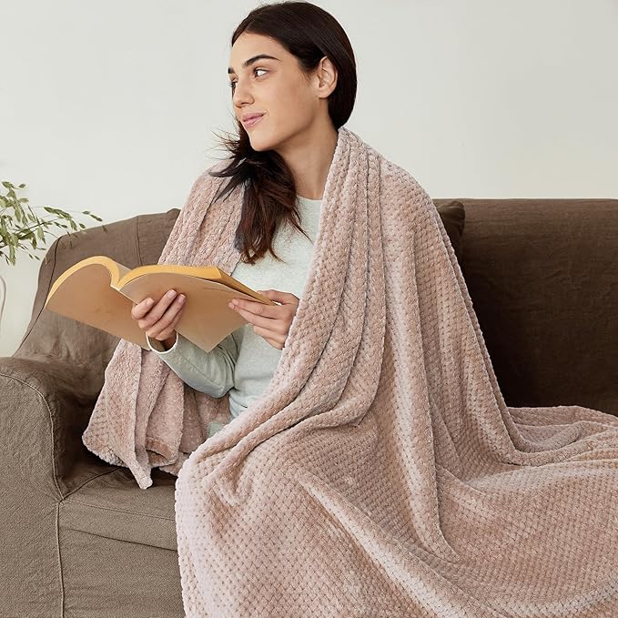 Exclusivo Mezcla Fleece Bed Blanket Twin Size, Super Soft and Warm Blankets for Couch, Sofa and Bed Waffle Textured, Cozy, Fuzzy and Lightweight (Camel, 90x66 Inches)