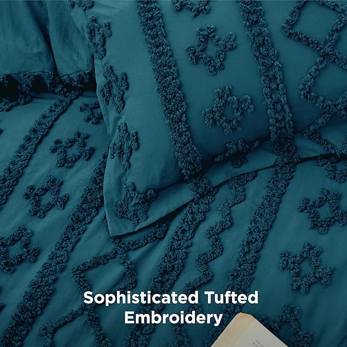 Bedsure Tufted Boho Comforter Set Queen Size - Teal Boho Bed Set, GentleSoft 3 Pieces Farmhouse Shabby Chic Embroidery Bedding, Gifts for Woman, Soft Jacquard Queen Comforter for All Seasons