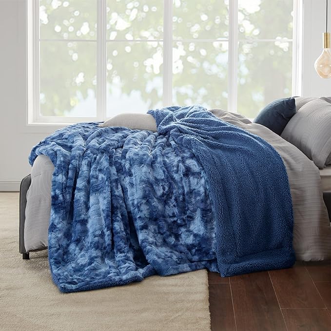 Bedsure GentleSoft Sherpa Fluffy Blanket Queen Size for Bed - Fleece Warm and Cozy for Women Gift, Plush & Fuzzy Faux Fur Christmas Blanket for Couch, Sofa Decor, Tie Dye Design, Indigo, 90x90 Inches
