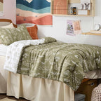 Bedsure Twin/Twin XL Comforter Set - Olive Green Bed Set, 2 Pieces Cute Floral Bedding, 1 Soft Reversible Botanical Flowers Comforter and 1 Pillow Sham