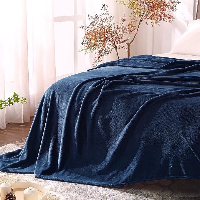 BEDELITE Fleece Blanket King Size Blankets for Bed, Luxury Plush Cozy Fuzzy Blanket 108x90 inches, Super Soft Warm Lightweight Throw Blanket All Seasons Suitable, Navy Blue
