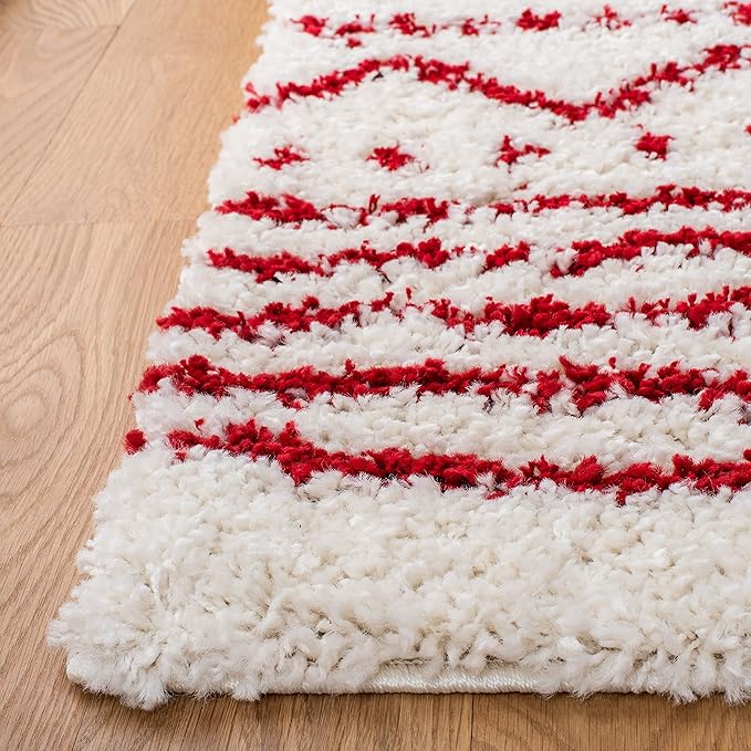 SAFAVIEH Arizona Shag Collection Accent Rug - 3'2" x 5', Ivory & Red, Moroccan Design, Non-Shedding & Easy Care, 1.6-inch Thick Ideal for High Traffic Areas in Entryway, Living Room, Bedroom (ASG741P)