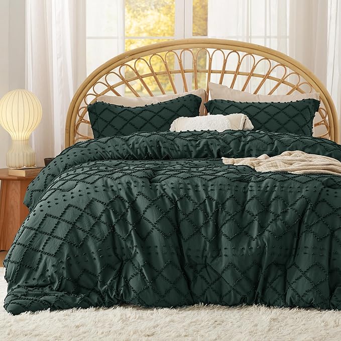 Bedsure King Comforter Set - Forest Green Comforter, Boho Tufted Shabby Chic Bedding for Kids, 3 Pieces Vintage Farmhouse Bed Set for All Seasons, Fluffy Soft Bedding with 2 Pillow Shams