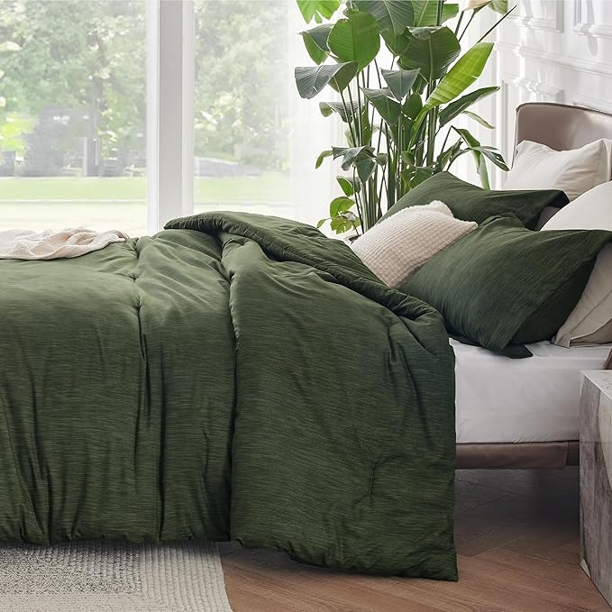 Bedsure King Size Comforter Set - Dark Green Soft Bedding for All Seasons, Cationic Dyed Bed Set, 3 Pieces, 1 King Size Comforter (104"x90") and 2 Pillow Shams (20"x36"+2")