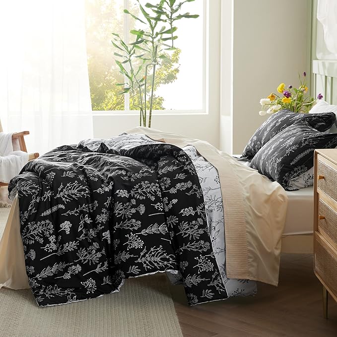 Bedsure King Comforter Set - Black Bed Set, 3 Pieces Cute Floral Bedding, 1 Soft Reversible Botanical Flowers Comforter and 2 Pillow Shams