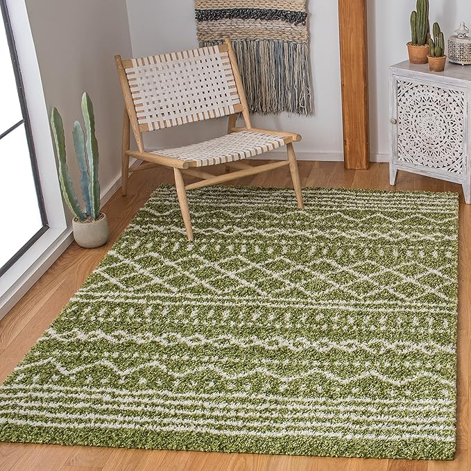 SAFAVIEH Arizona Shag Collection Area Rug - 6'7" x 9'2", Green & Ivory, Moroccan Design, Non-Shedding & Easy Care, 1.6-inch Thick Ideal for High Traffic Areas in Living Room, Bedroom (ASG741X)