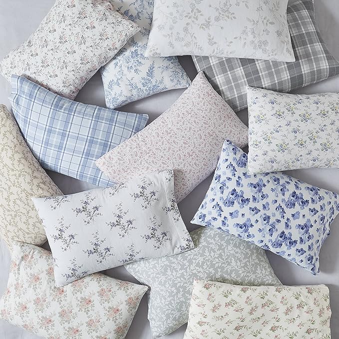 Laura Ashley - Flannel Sheets Queen Size, Anti-Pilling & Wrinkle Resistant Cotton, Touchably Soft for All-Season Comfort - Bed Sheets with Matching Pillowcases & Fitted Sheet (Jessika Lavender)