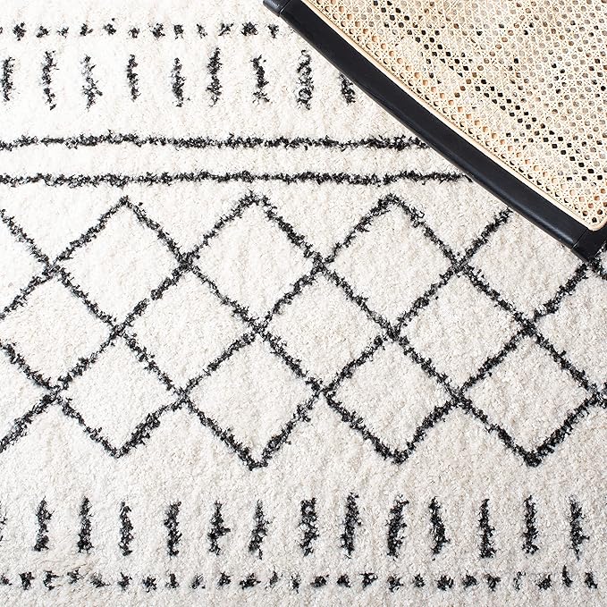 SAFAVIEH Arizona Shag Collection Area Rug - 6' x 8', Ivory & Black, Non-Shedding & Easy Cleaning, Plush Thick Pile, Ideal for Living Room, Bedroom, Dining Space (ASG741Z)