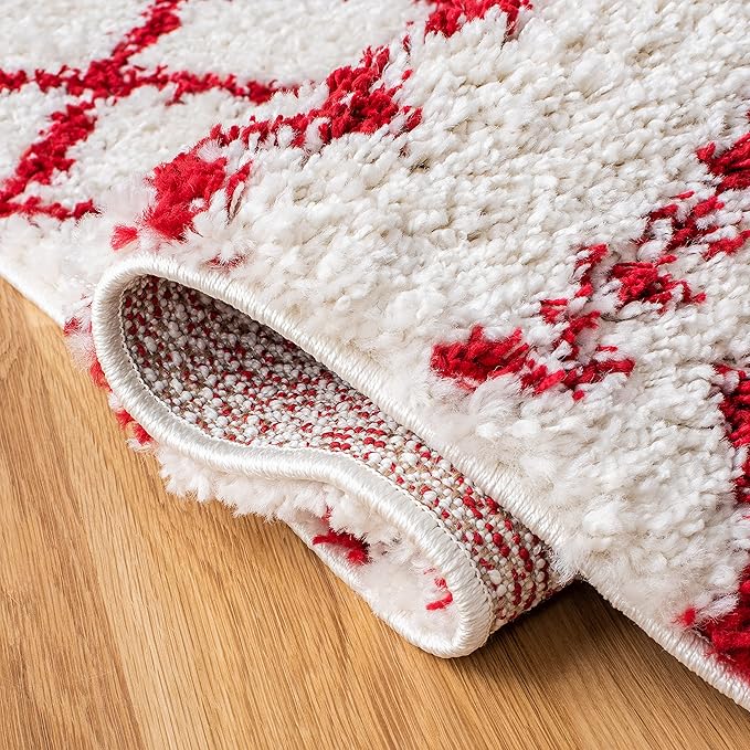 SAFAVIEH Arizona Shag Collection Area Rug - 6'7" Square, Ivory & Red, Moroccan Design, Non-Shedding & Easy Care, 1.6-inch Thick Ideal for High Traffic Areas in Living Room, Bedroom (ASG741P)